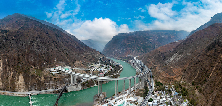 烏斯河特大橋_副本.jpg